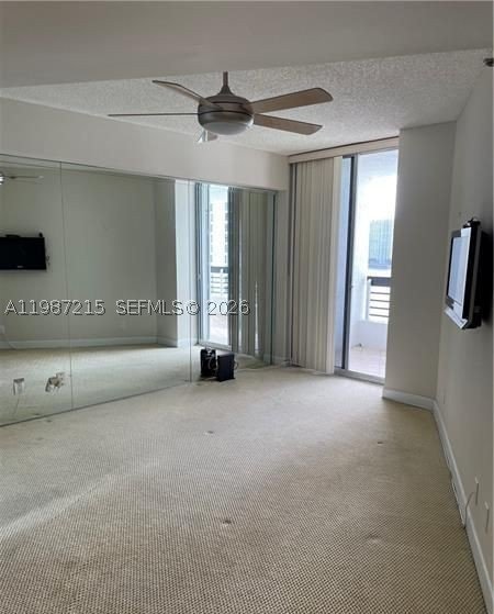 Comprar apartamento en Mystic Pointe 300 1404