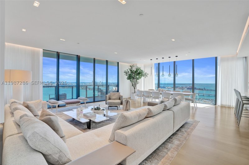 Condo for sale at Elysee Miami 3801