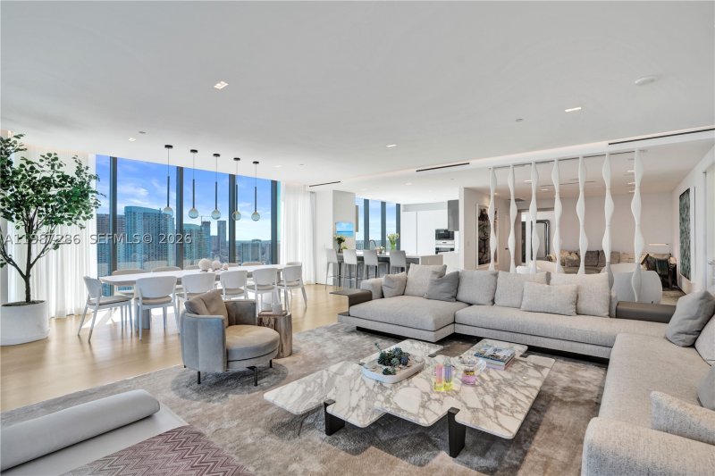 Condo for sale at Elysee Miami 3801