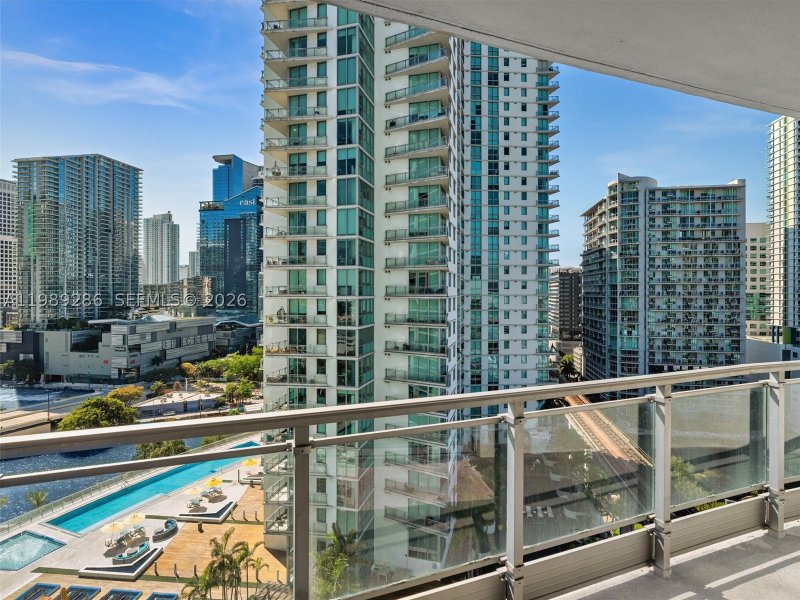 Condo for sale at The Ivy 2013