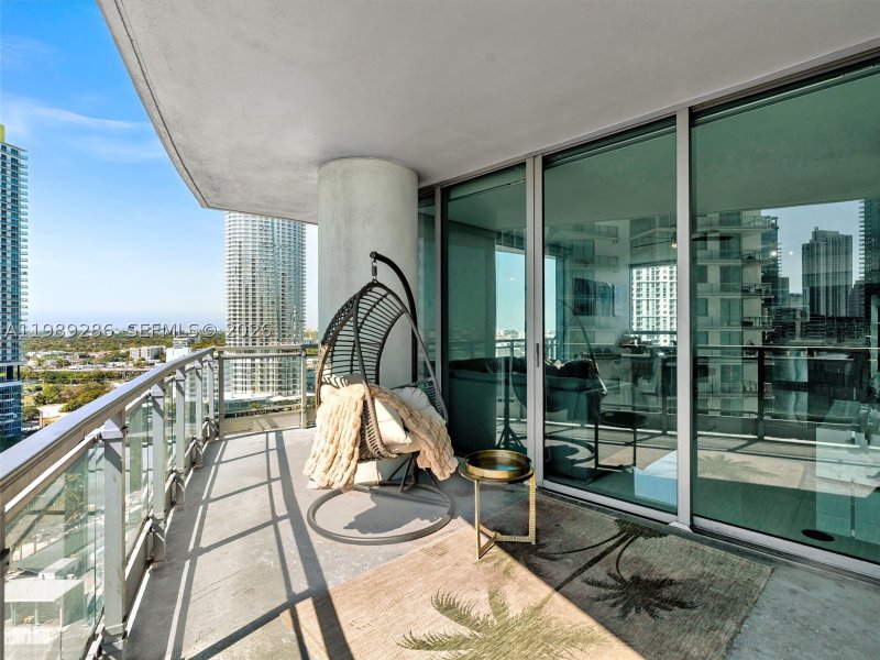 Condo for sale at The Ivy 2013