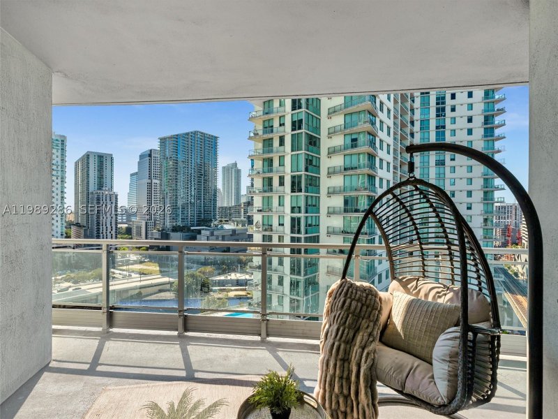 Condo for sale at The Ivy 2013