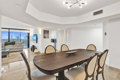 Comprar apartamento en Harbor Tower at Waterways 702