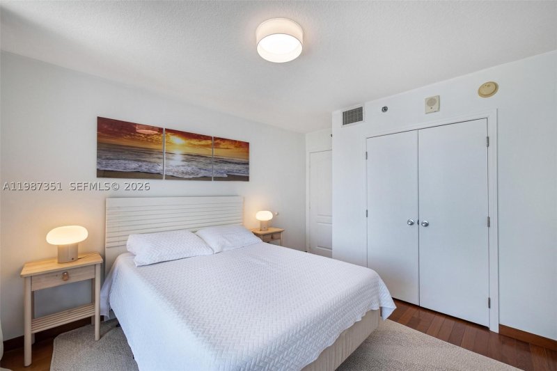Condo for sale at The Club At Brickell Bay 2824