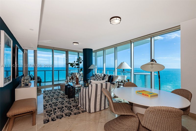 Comprar apartamento no Jade Beach 3101