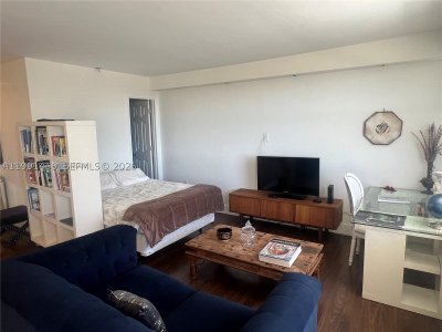 Aluguel de apartamento no The Amethyst 704