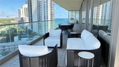 Residences by Armani / Casa Apt #905