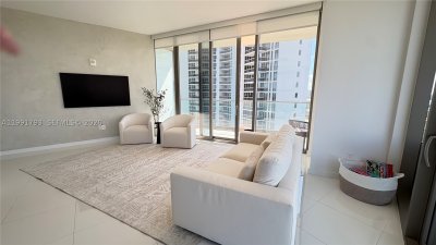 Alquiler de apartamento en Residences by Armani / Casa 905