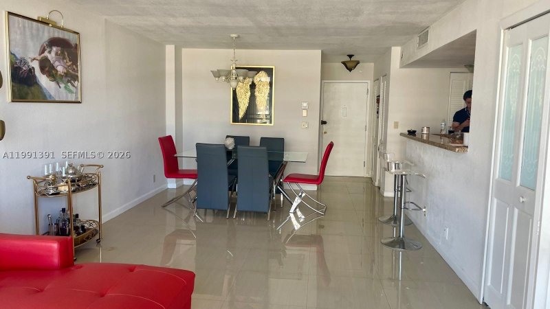 Apartment for rent at Avant Garde 405W