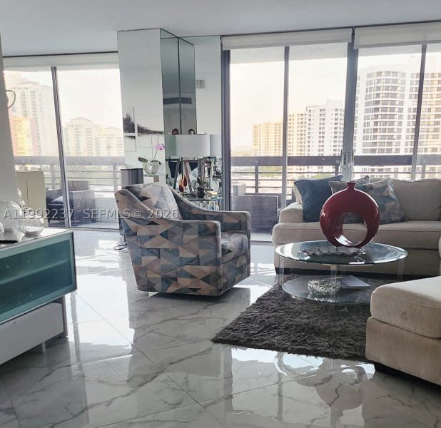 Condo for sale at Mystic Pointe 400 1201
