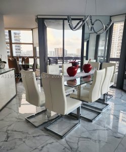 Comprar apartamento en Mystic Pointe 400 1201