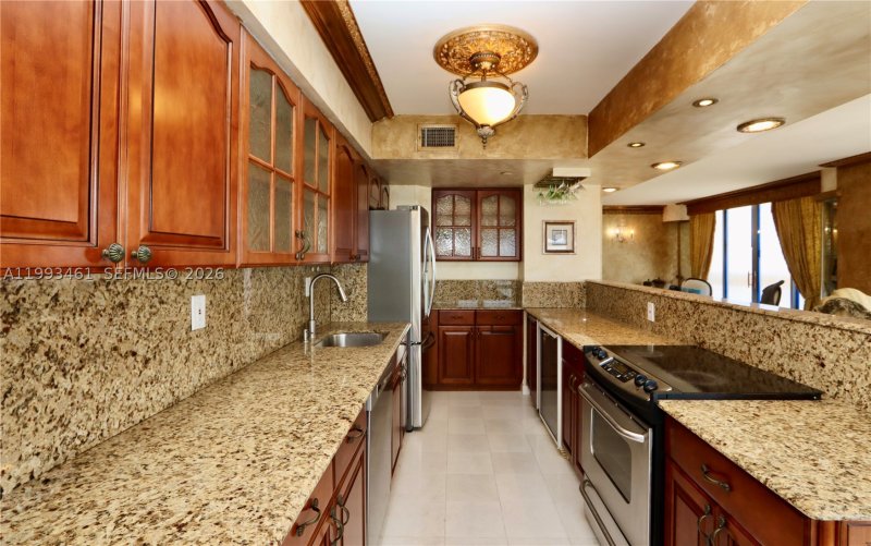 Condo for sale at Mystic Pointe 500 2915