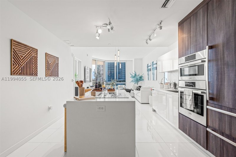 Condo for sale at Paramount Miami WorldCenter 1205
