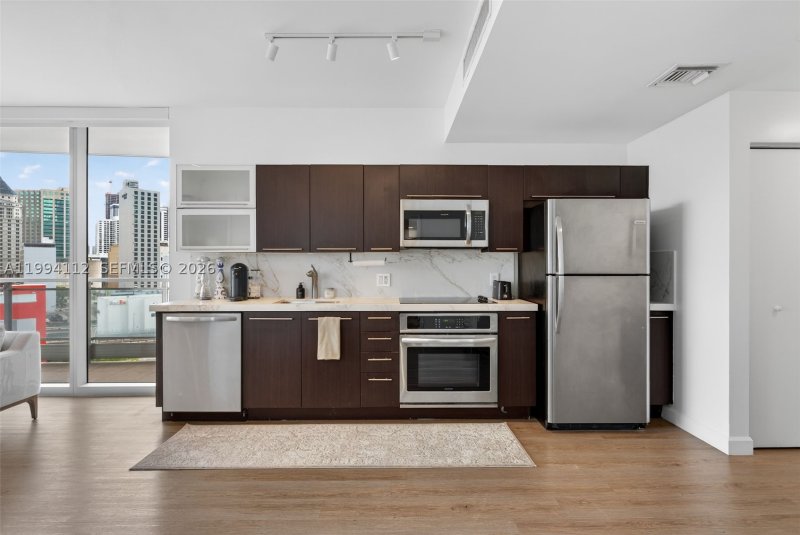 Condo for sale at The Ivy 1105