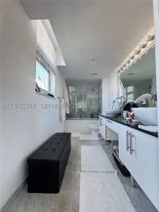 Aluguel de apartamento no Brickell on the River North 1402