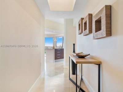 Comprar apartamento no Turnberry Village 1102
