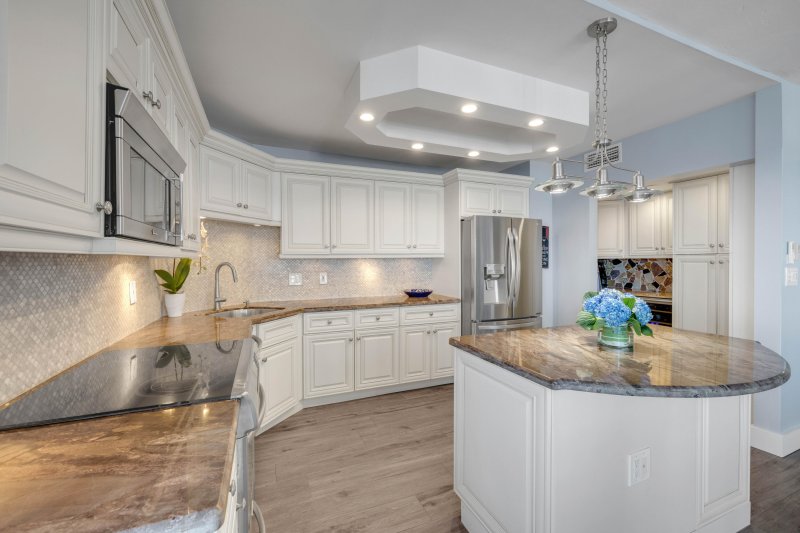 Condo for sale at Royal Ambassador 1205