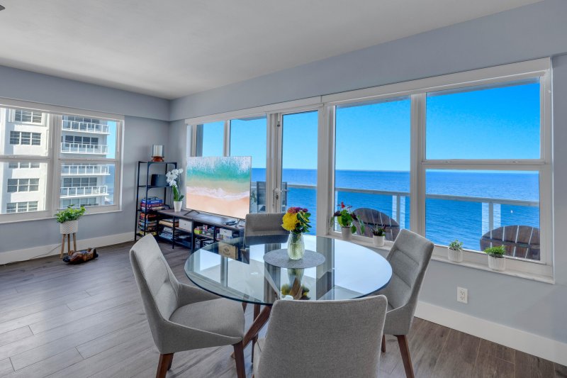 Condo for sale at Royal Ambassador 1205