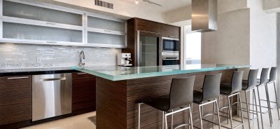 Comprar apartamento en Beach Club Three UPH4301