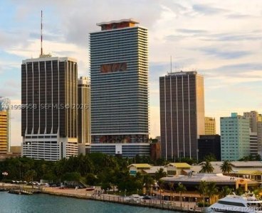 50 Biscayne Apt #3807
