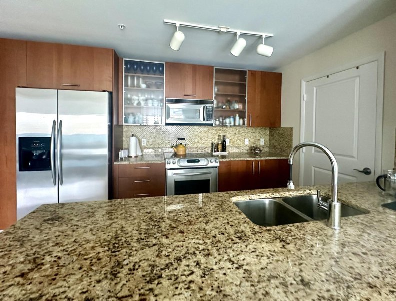 Condo for sale at Ocean Marine Yacht Club 609