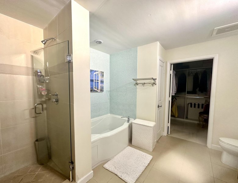Condo for sale at Ocean Marine Yacht Club 609