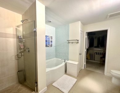 Comprar apartamento en Ocean Marine Yacht Club 609