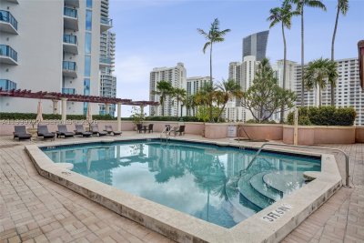 Alquiler de apartamento en King David 1202