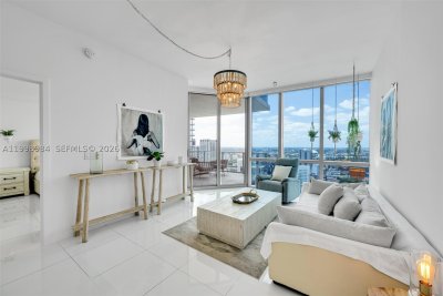 Paramount Miami WorldCenter Apt #3708
