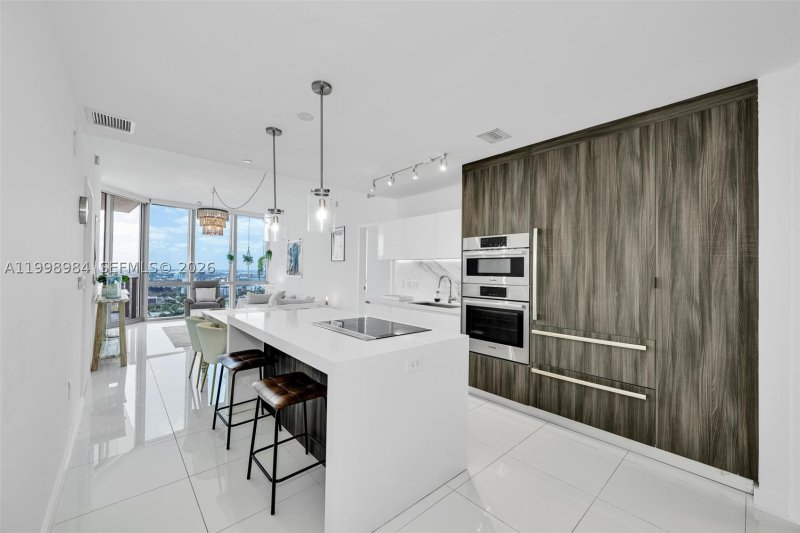 Alquiler de apartamento en Paramount Miami WorldCenter 3708