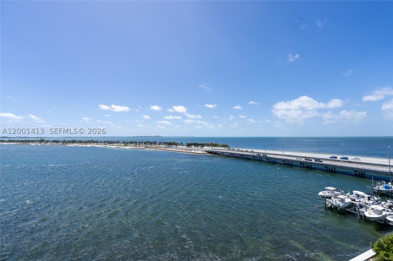 Comprar apartamento no Una Residences at Brickell 501
