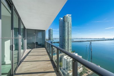 Icon Bay Apt #2707