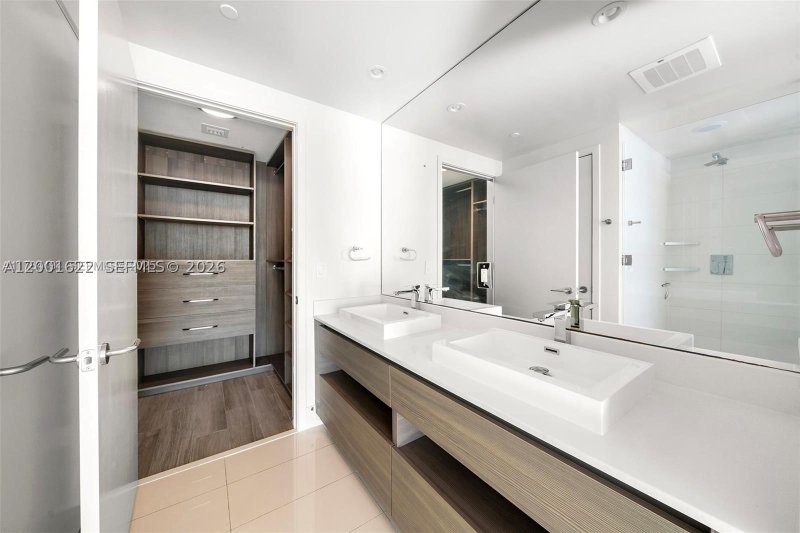 Condo for sale at Icon Bay 2707