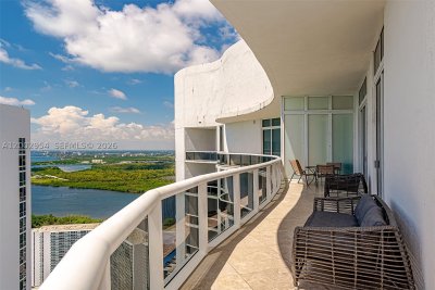 Comprar apartamento no Trump Tower Two 4302