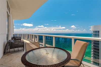 Comprar apartamento no Trump Tower Two 4302