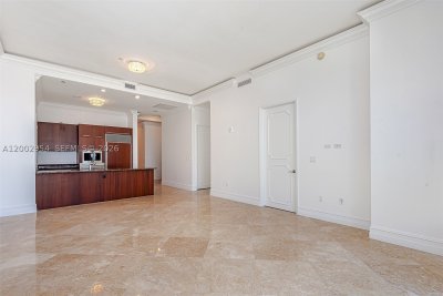 Comprar apartamento no Trump Tower Two 4302