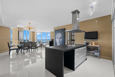 Comprar apartamento no Trump Royale 709