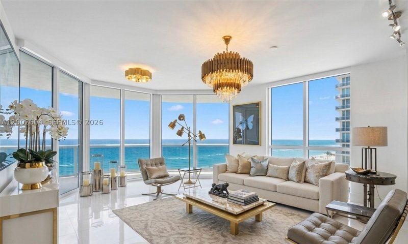 Condo for sale at Trump Royale 709