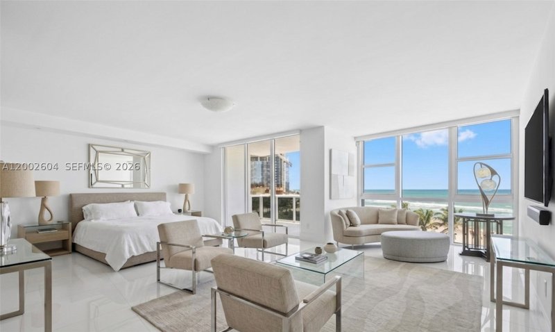 Condo for sale at Trump Royale 709
