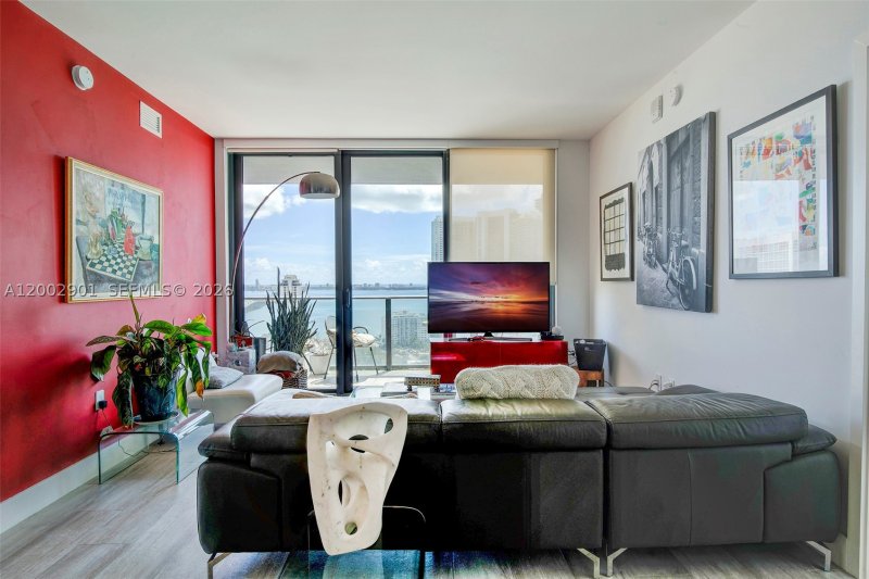Condo for sale at Hyde Midtown 1607