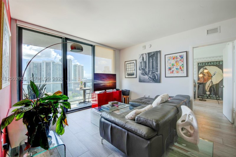Condo for sale at Hyde Midtown 1607