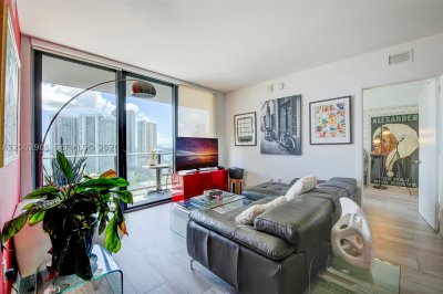 Comprar apartamento no Hyde Midtown 1607