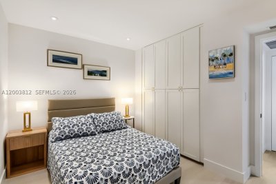 Comprar apartamento en The Wave Condo 833