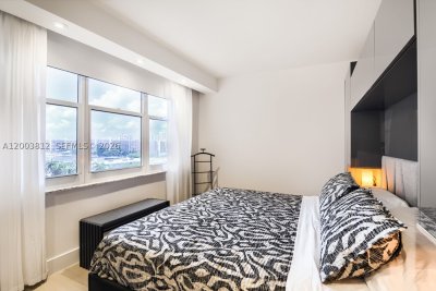 Comprar apartamento en The Wave Condo 833