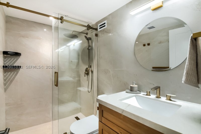 Condo for sale at The Wave Condo 833
