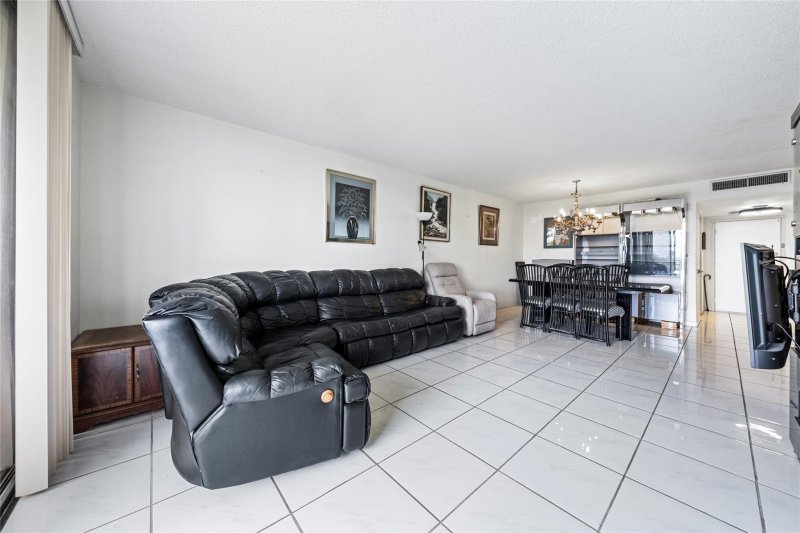 Condo for sale at Olympus Towers 301