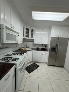 Comprar apartamento en Parker Plaza Estates 403