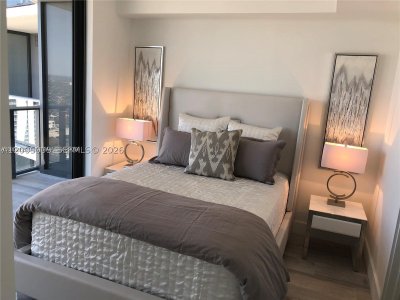 Comprar apartamento no Hyde Midtown 2215