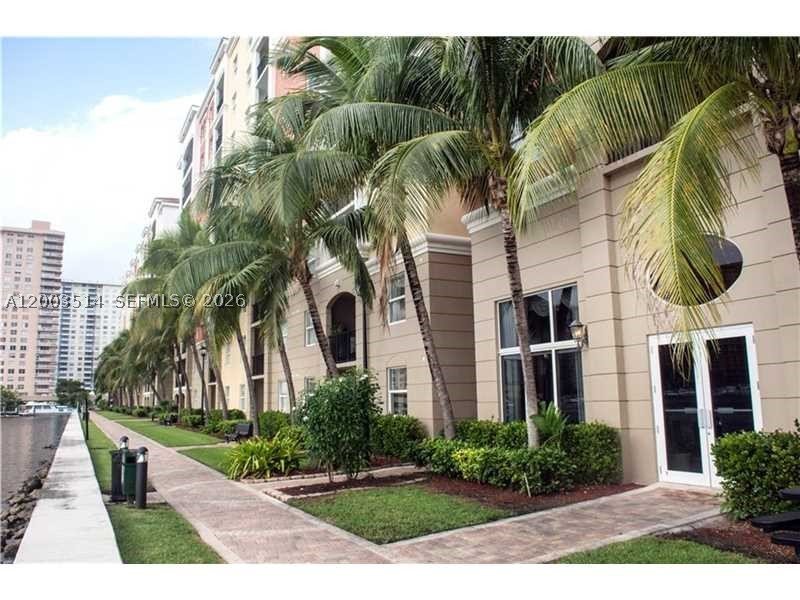 Apartment for rent at Porto Bellagio 1913
