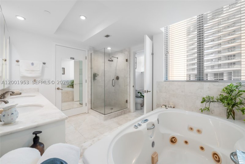 Condo for sale at Jade Brickell 408